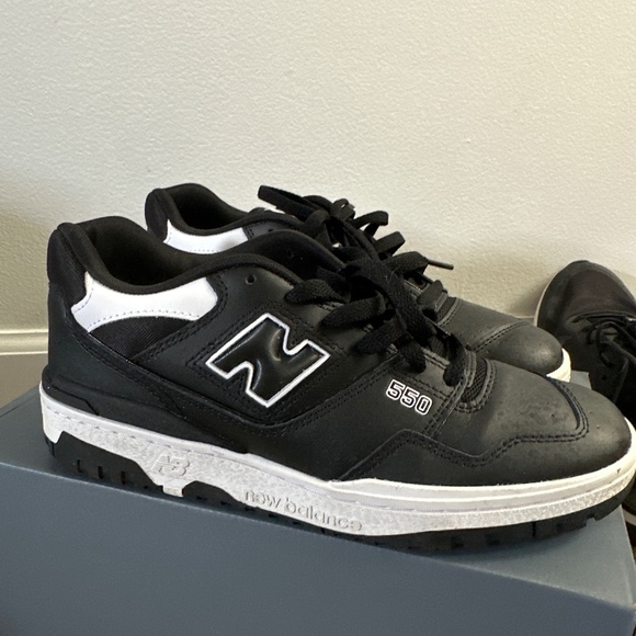 New balance size 9 - Picture 1 of 4
